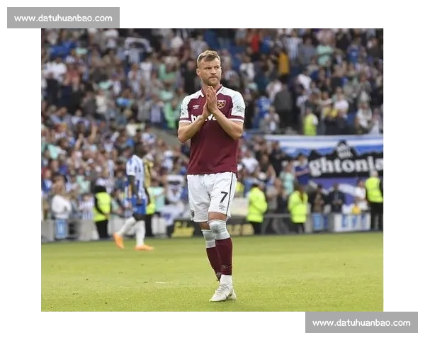 西汉姆官宣 8 月 9 日季前赛对阵里尔，伦敦体育场门票 10 镑起